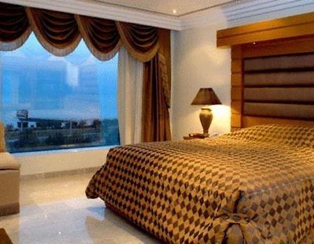 Mirage Suites Kuwait City Bagian luar foto