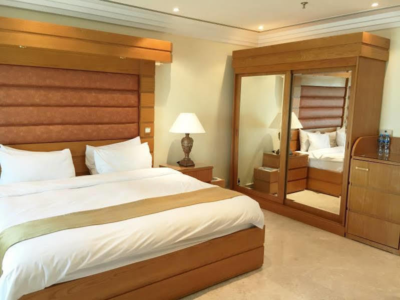 Mirage Suites Kuwait City Bagian luar foto