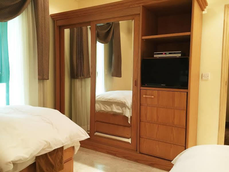Mirage Suites Kuwait City Bagian luar foto